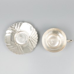 Kop & schotel zilver.