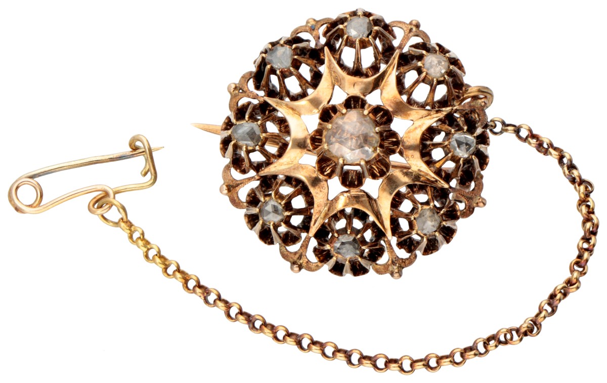 Antieke 14K geelgouden broche met roos geslepen diamant op folie.