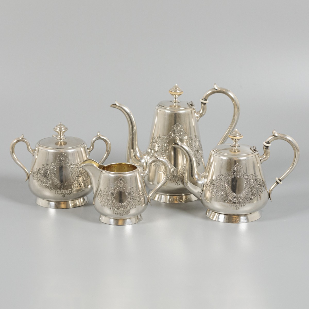 Koffie- & theeservies, Fyodor Gorbunov, Moskou ca. 1900, zilver.