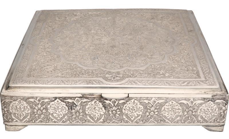 Sierdoos zilver.