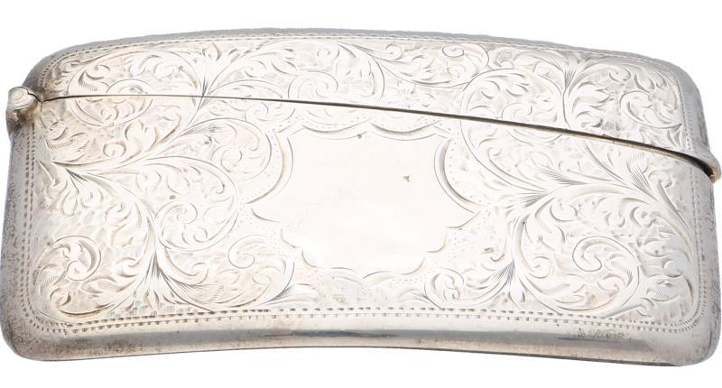 Visitekaartdoosje zilver.