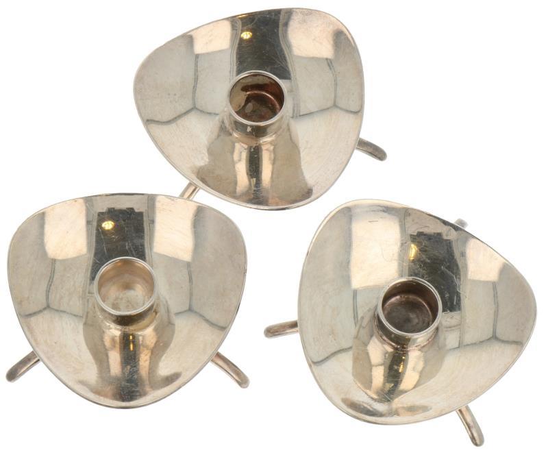 (3) Kandelaars zilver.