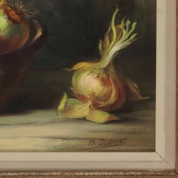 H. Durant, Een stolleven met uien en steengoed kan.