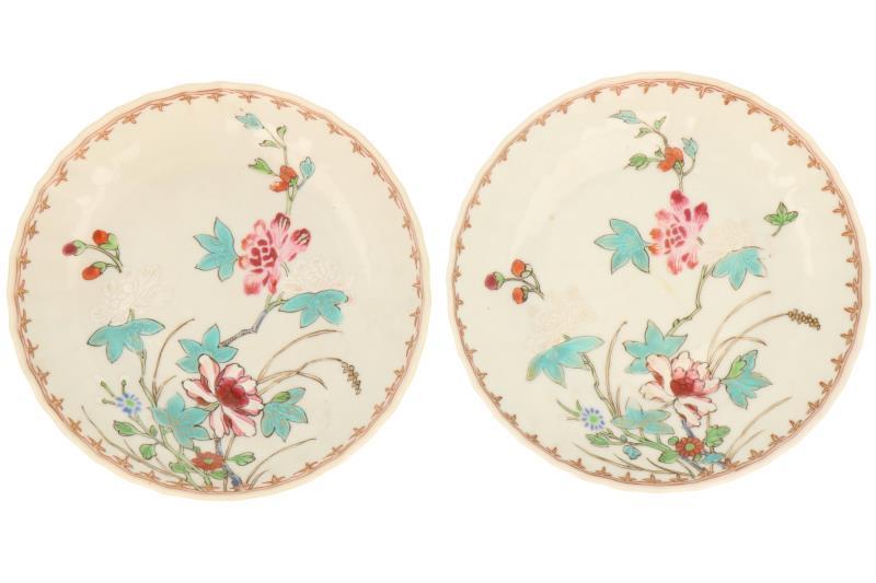 (2) Schoteltjes. 