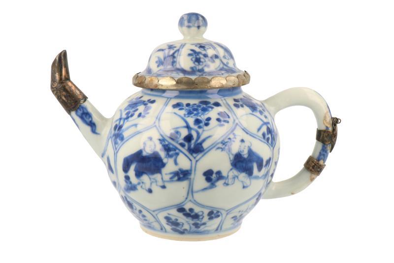 Theepot. 