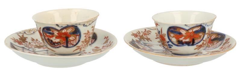 (2) Cup en schotels. 