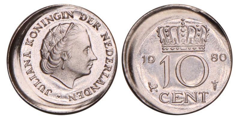 10 Cent Juliana 1980 licht excentrisch geslagen. Prachtig.