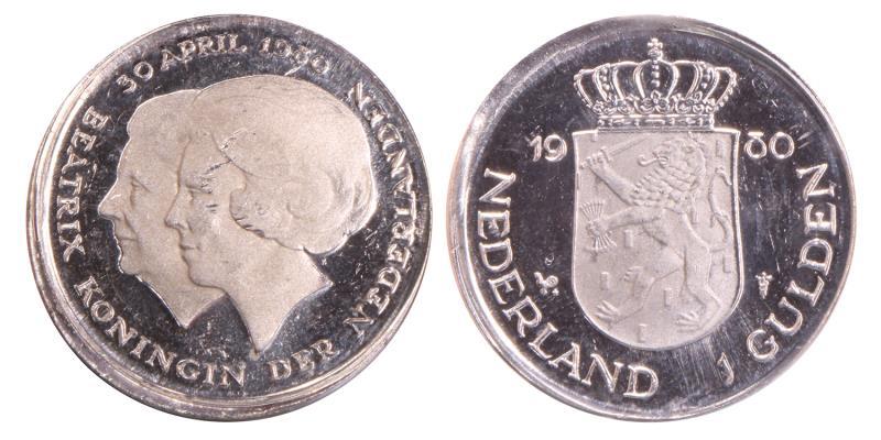 1 Gulden Beatrix 1980 licht excentrisch geslagen.
