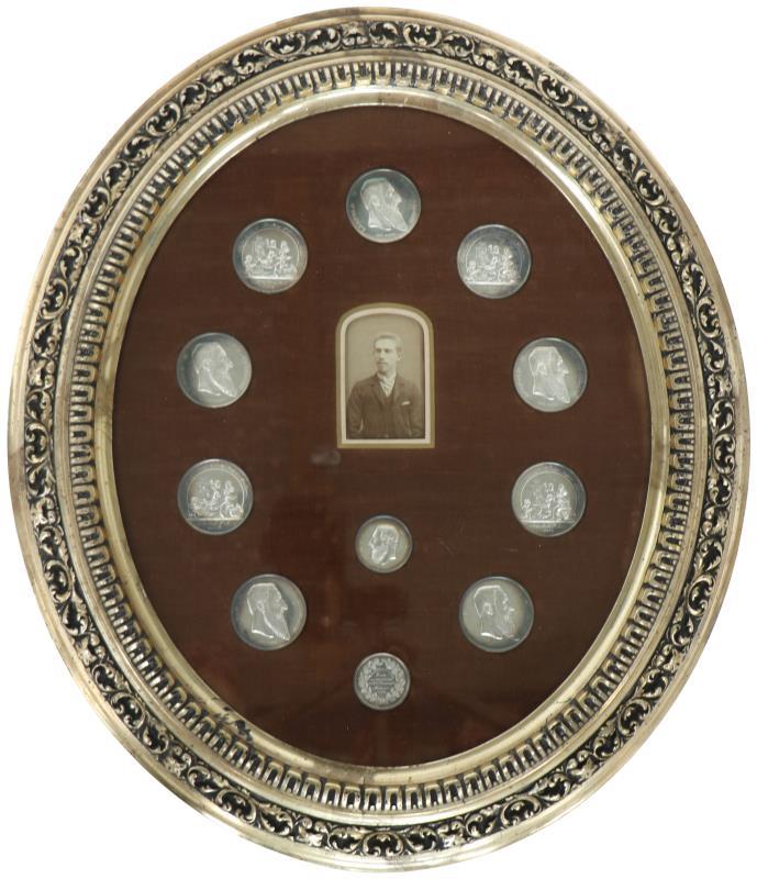 België. 11 Erepenningen in lijst. Leopold II.