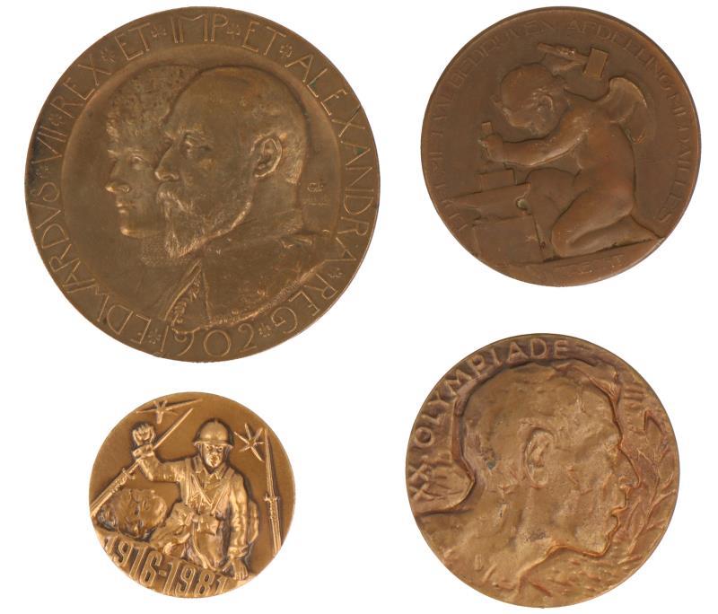 Lot (4) brozen penningen, o.a. 1902 Huwelijk George VII koning van Engeland met Alexandra.