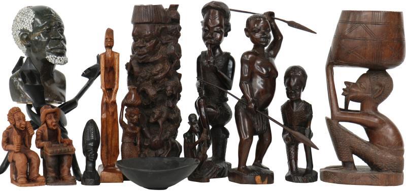 Afrikaanse houten sculpturen.