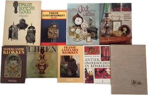 (9) Antiekboeken.