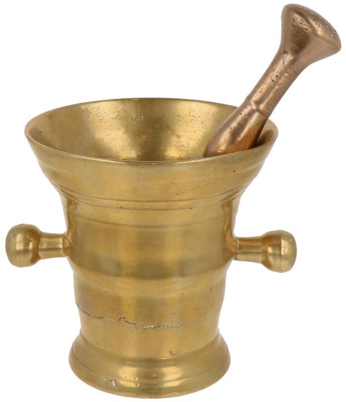 Bronzen vijzel.