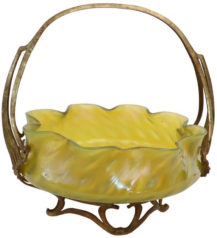 Jardiniere. 