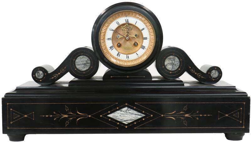 Schoorsteenpendule marmer. 