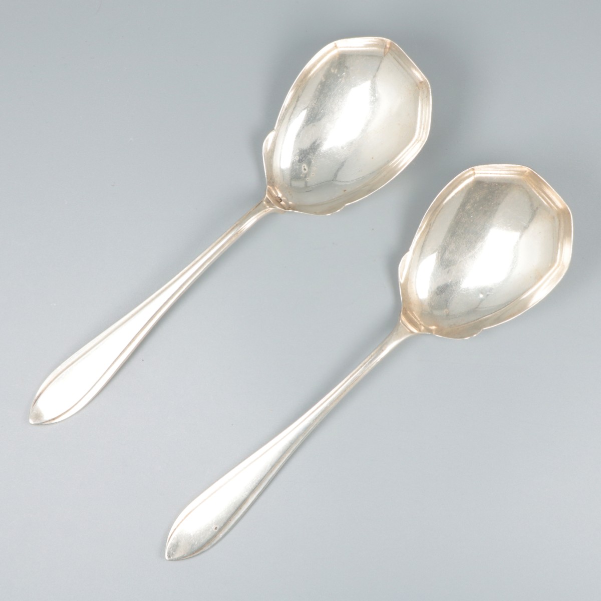 2-delige set aardappel-lepels zilver.