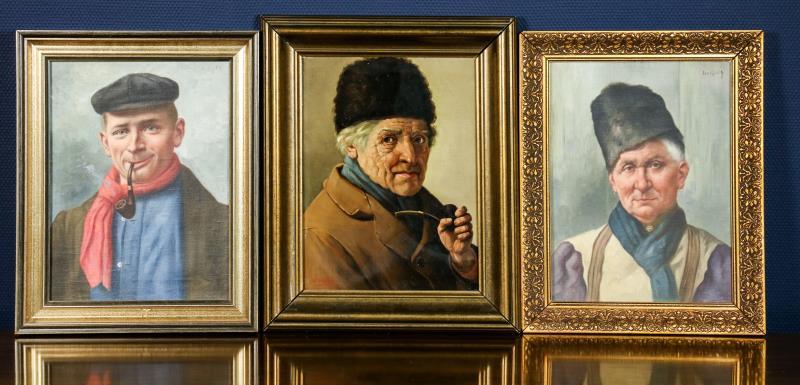 Een koopje van drie schilderijen, voorstellende vissers en een boer, een gesigneerd P. de Kok en twee maal J. van der Kley, olieverf op doek.