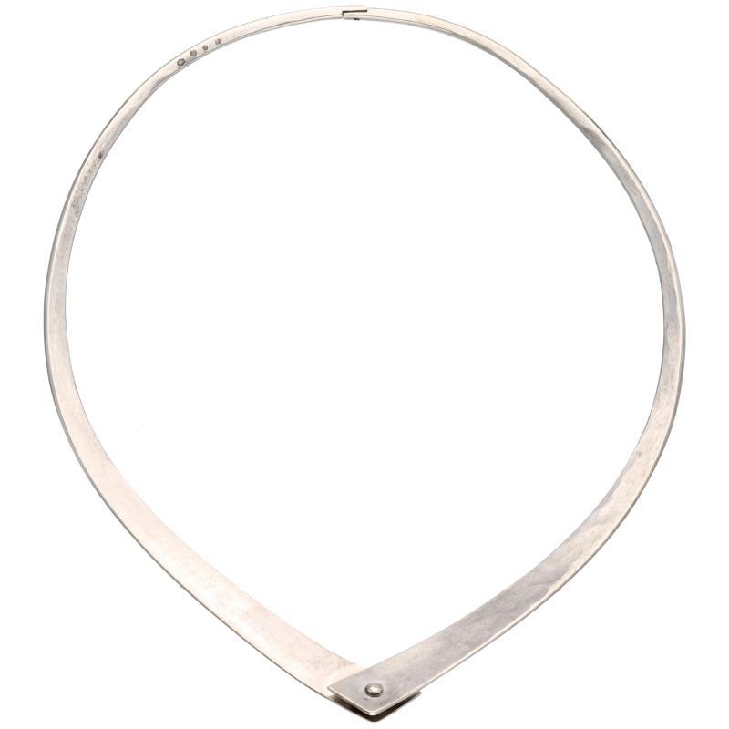 Silver design necklace - 835/1000.