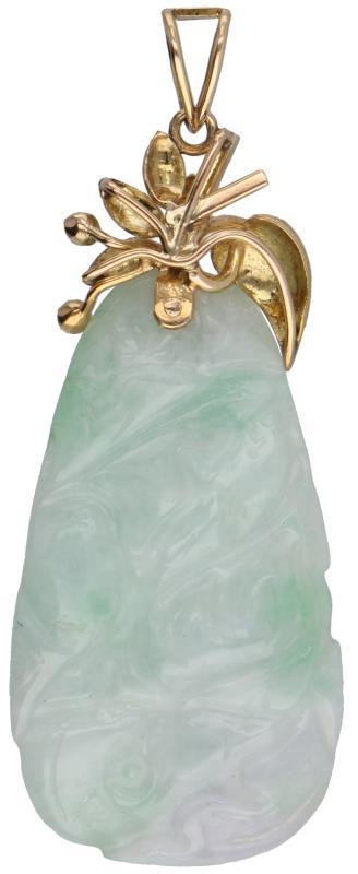 Geelgouden hanger, gesneden jade - 14 kt.