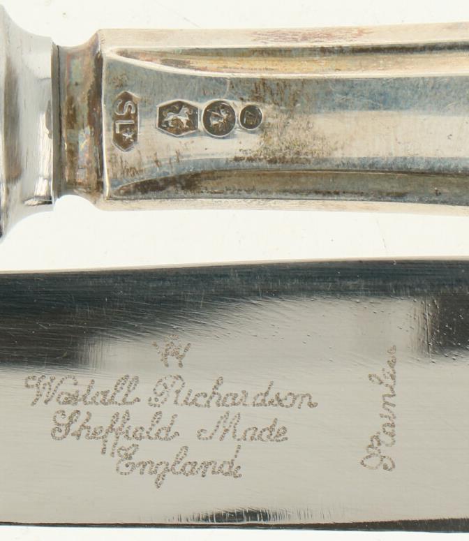 (12) Delige set messen  zilver.