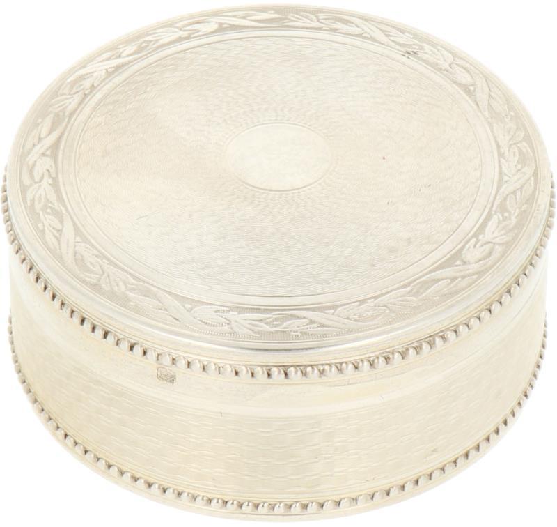Doosje zilver.