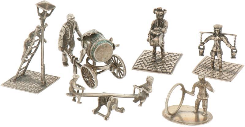 (6) Delig lot miniaturen zilver.