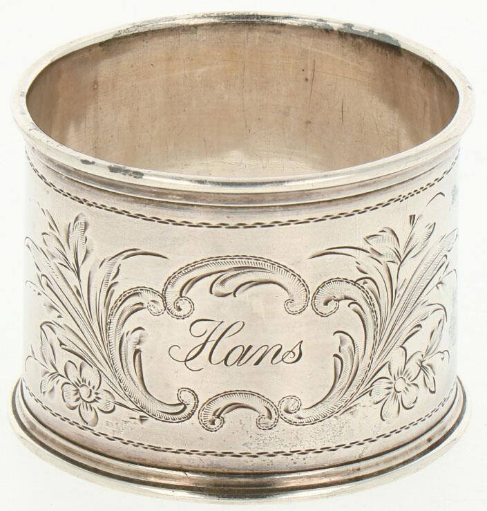 (8) Delig lot servetringen zilver.