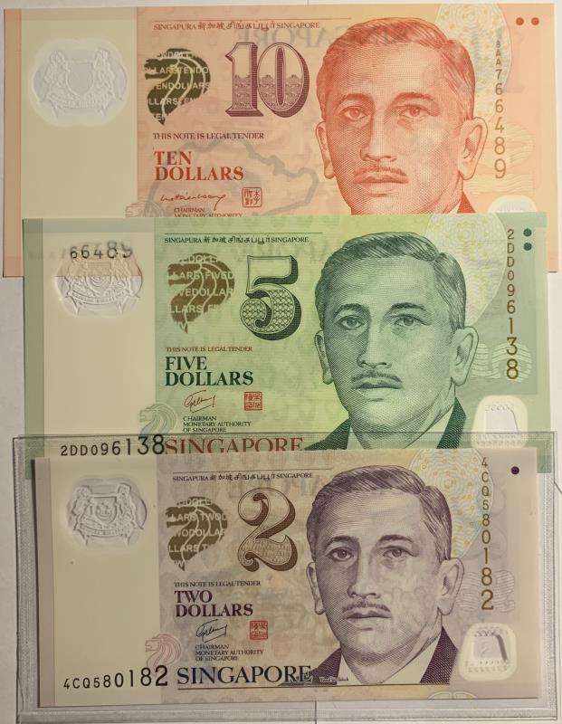 Singapore. 2, 5 and 10 dollars. Banknote. Type 2005. - UNC.