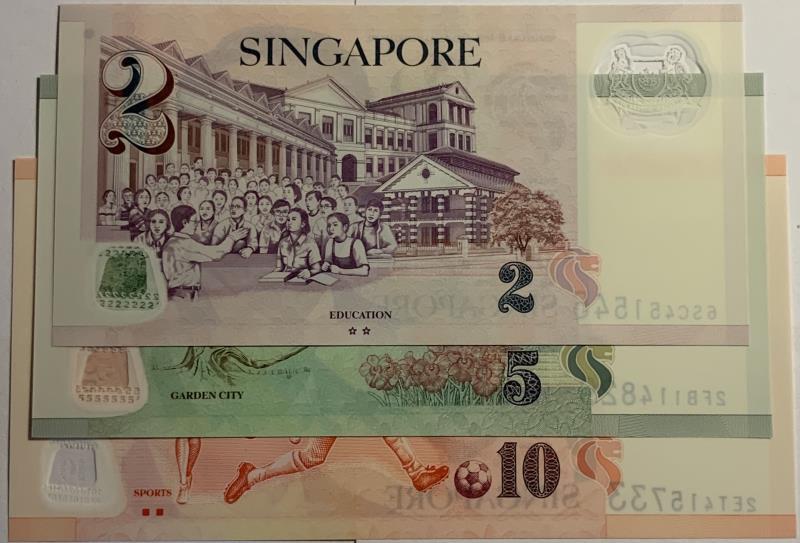 Singapore. 2, 5 and 10 dollars. Banknote. Type 2005. - UNC.