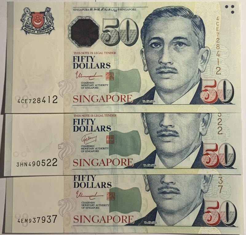 Singapore. 3x 50 dollars. Banknote. Type 2005. - UNC.