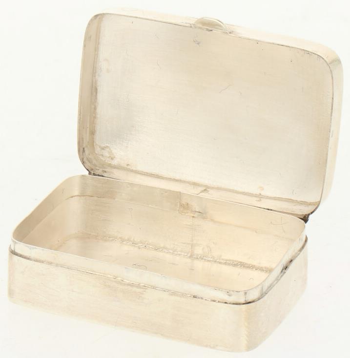 (2) Delig lot doosjes zilver.
