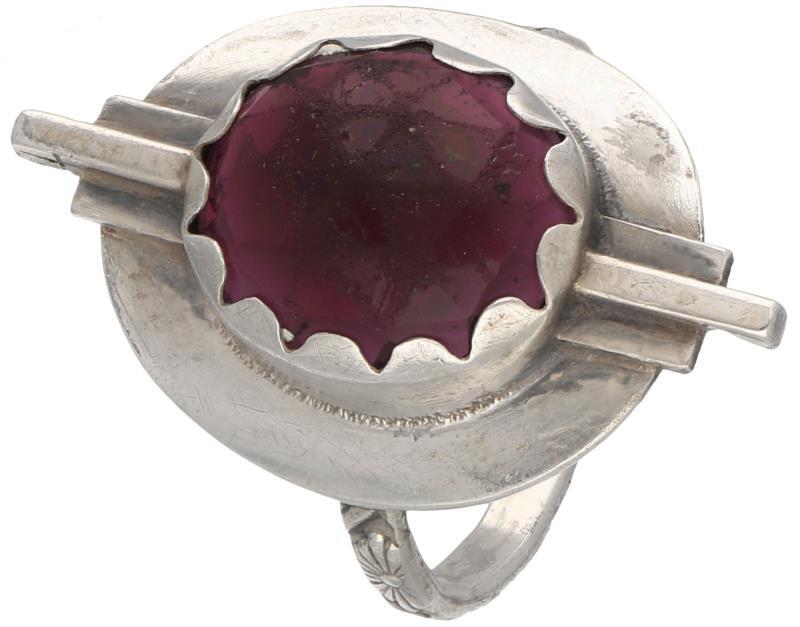 Ring zilver, roze siersteen - 925/1000.