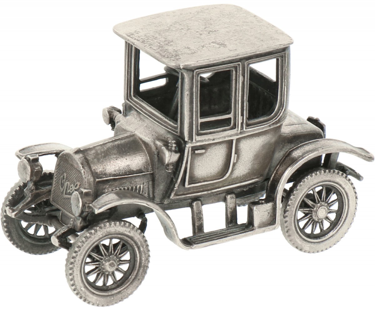 Miniatuur Opel oldtimer zilver.