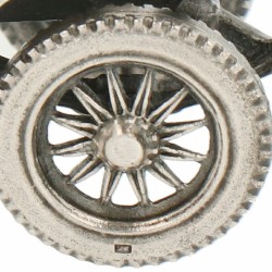 Miniatuur Opel oldtimer zilver.