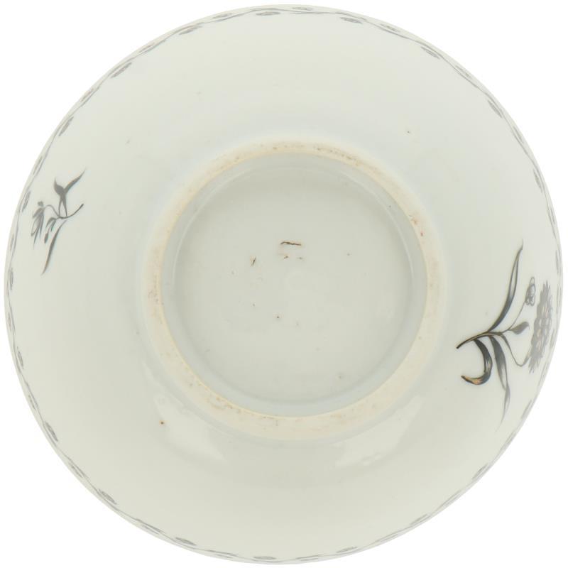 Een lot divers Chinees waaronder Famille Noir. Kanxi, 19e eeuw. (4x).