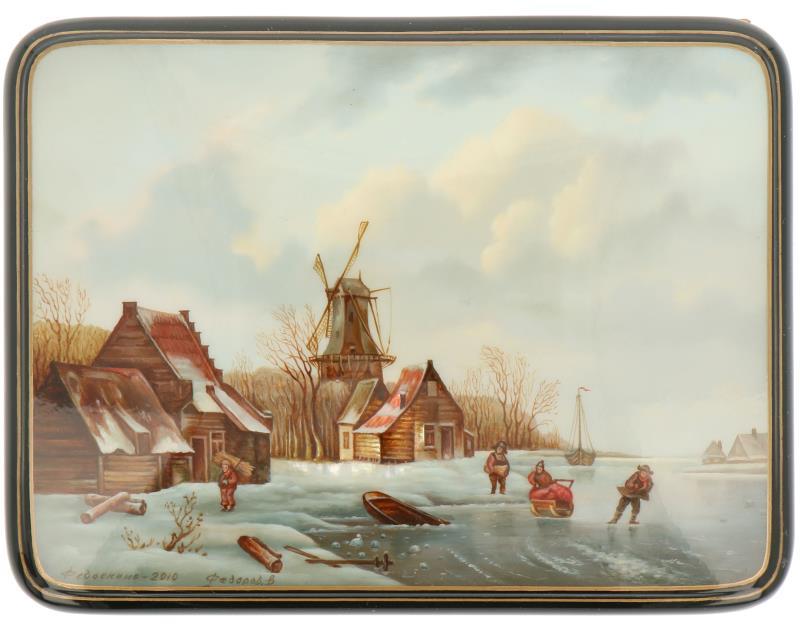 Een lot van (2) Russische lakdoosjes met voorstelling van Hollandse winterlandschapjes.