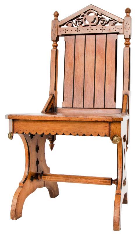 Een eikenhouten Neo-Gotische zetel. 19e eeuw.