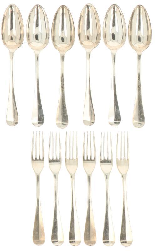 (12) Delig bestek zilver.