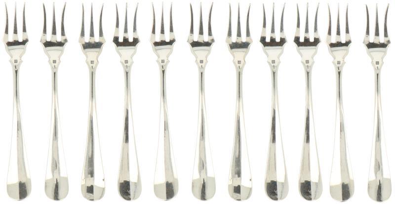 (11) Delige set gebaksvorkjes zilver.