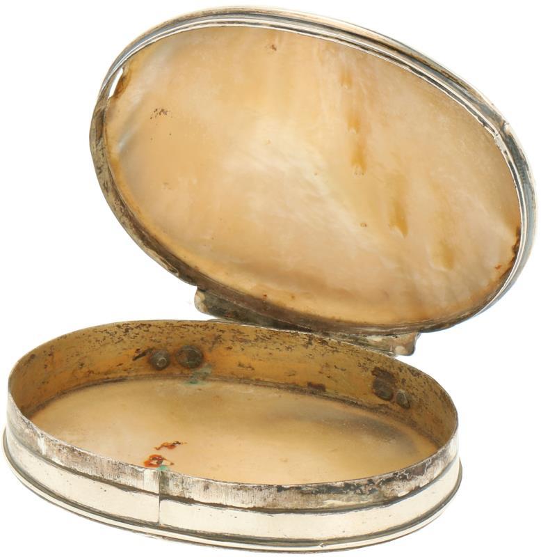 Snuifdoosje zilver.