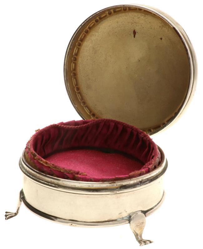 Sieradendoosje zilver.