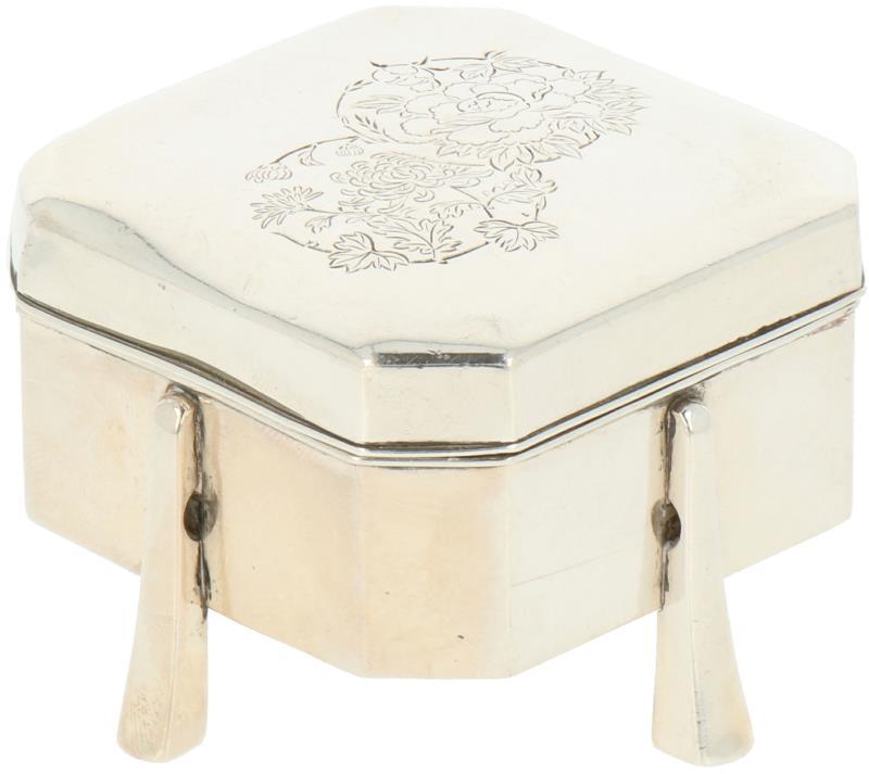 Sierdoosjes zilver.