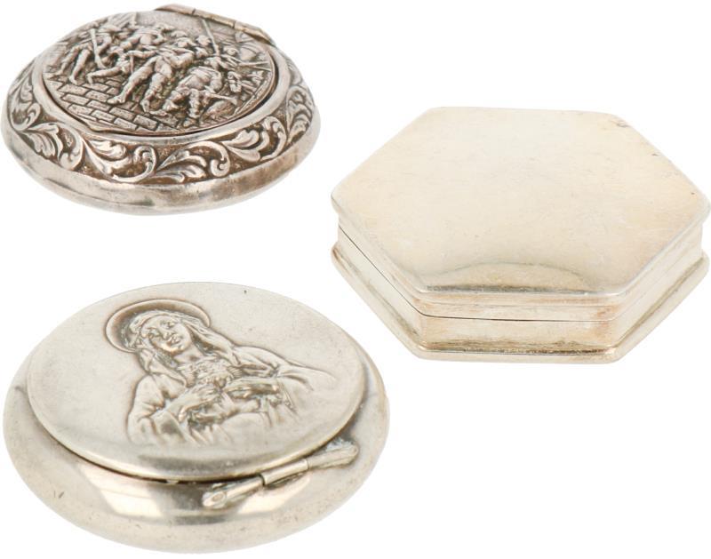 (3) Delig lot doosjes zilver.