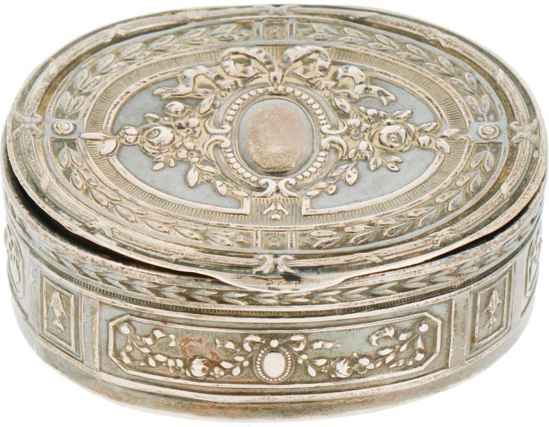 Snuifdoosje zilver.