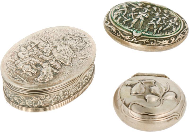 (3) Pepermuntdoosjes zilver.