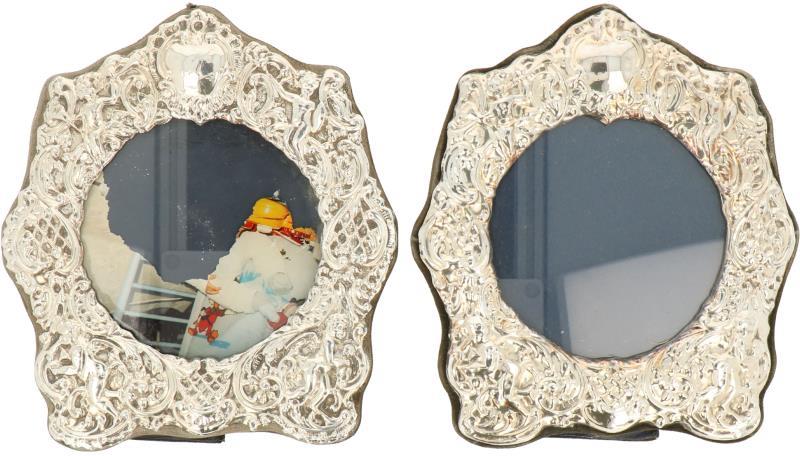(2) Fotolijsten zilver.