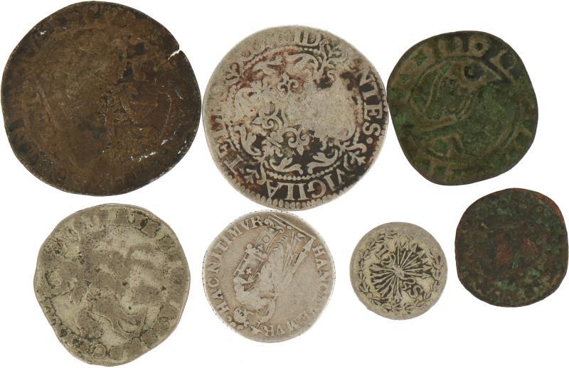 Lot (7) o.a. snaphaanschelling 1621. Fraai.