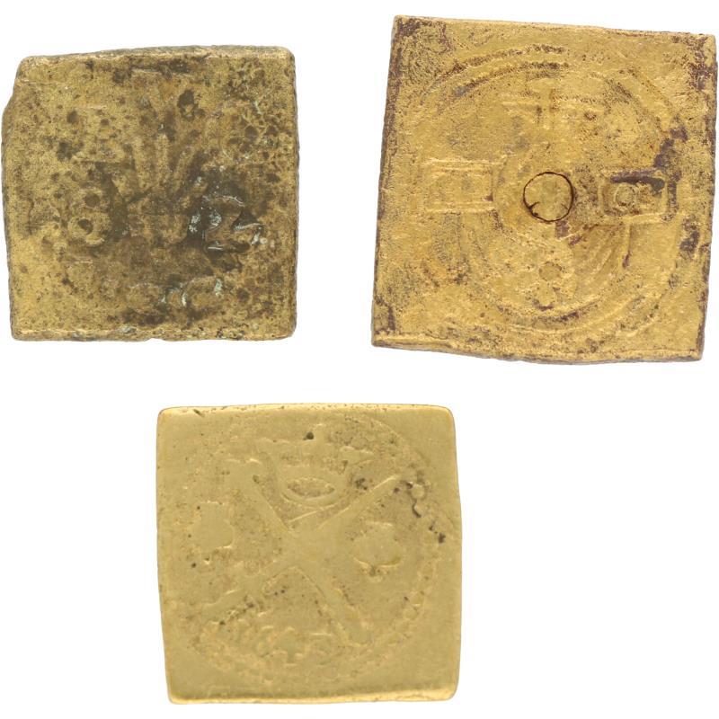 Lot (3) muntgewichten, vondstexemplaren 17e eeuw. Gemiddeld Fraai / Zeer Fraai.