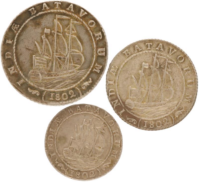 Lot (3) Nederlands-Indië 1802. Gemiddeld Zeer Fraai +.