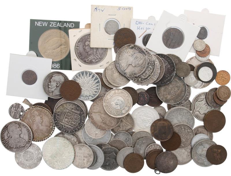 World. Lot Coins.